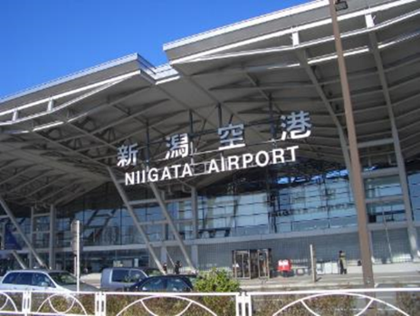 新潟空港（大阪伊丹空港行１日１０便、関西空港行1日1便）