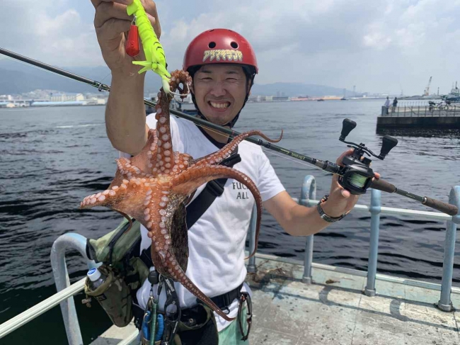 夏場のタコ釣りに、すごい良かった,,,,,専用ロッドも顔負けの引き剥がし力！