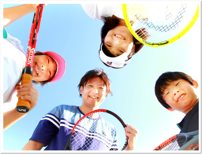 親子で心あたたまるひとときを。「なかよし親子テニス無料体験会」 親子で心あたたまるひとときを。「なかよし親子テニス無料体験会」