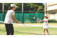 「なかよし親子テニス無料体験会」を夏休みに各校で開催。未経験でも安心、ラケット貸出無料で気軽に参加