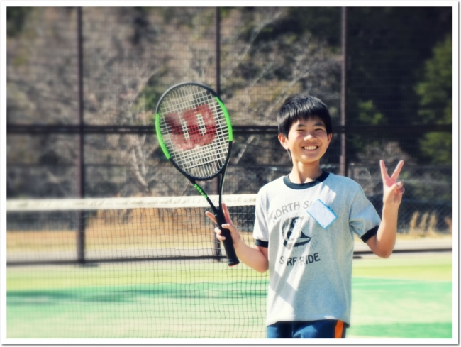 テニスを通じた健全な心と体の育成―ITCジュニアクラブ