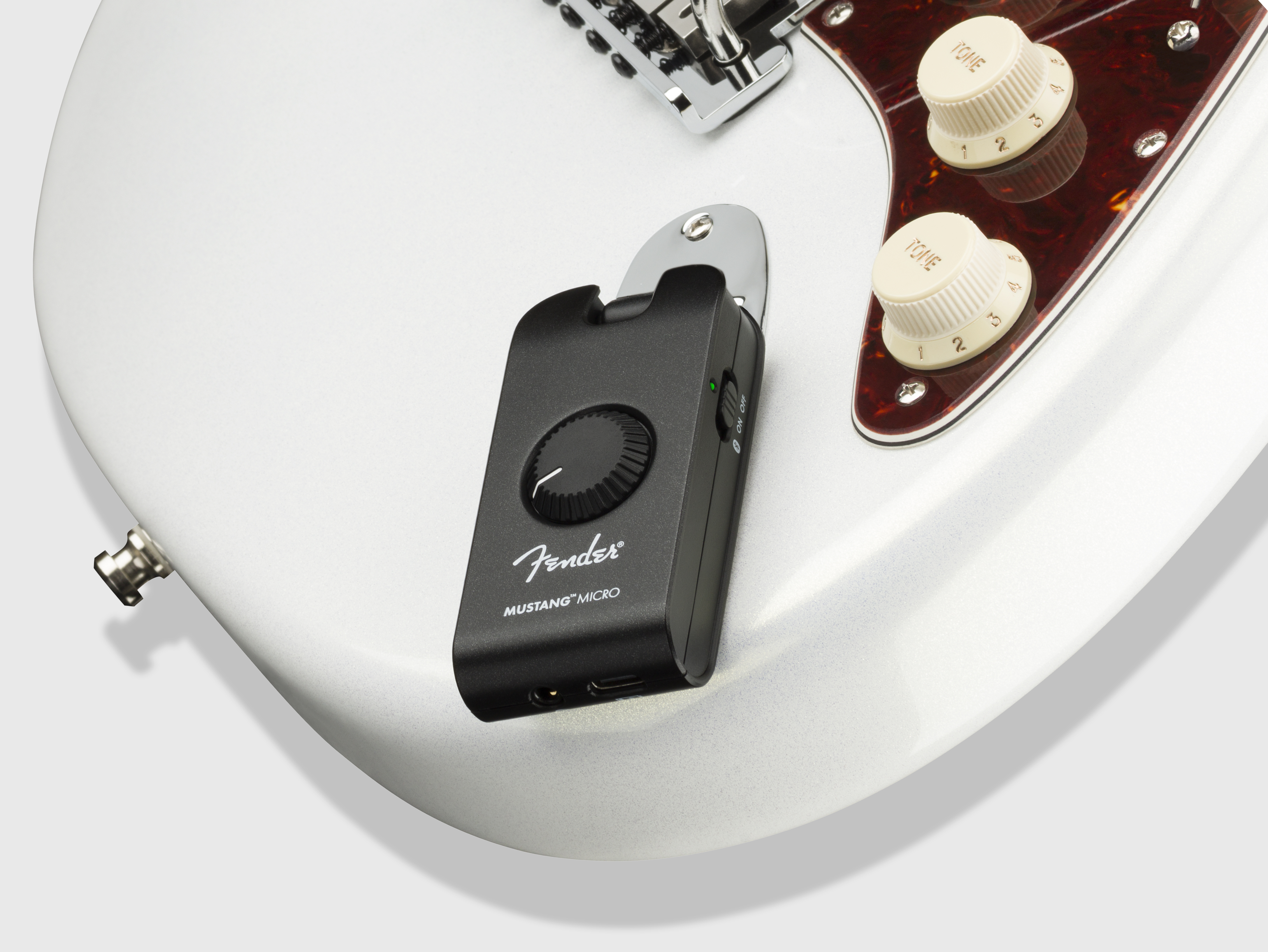 Fender　MUSTANG™ MICRO