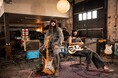 テキサス州ヒューストン出身のバンド【KHRUANGBIN】 マーク・スピアとローラ・リーのシグネイチャーモデル2025年6月11日(水)発売