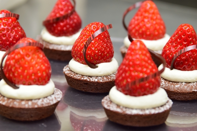  ストロベリーチョコレートブッセ