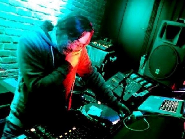 DJ　HAYASAKA