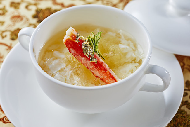 千葉県銚子産 フカヒレとズワイ蟹のスープ　イメージ