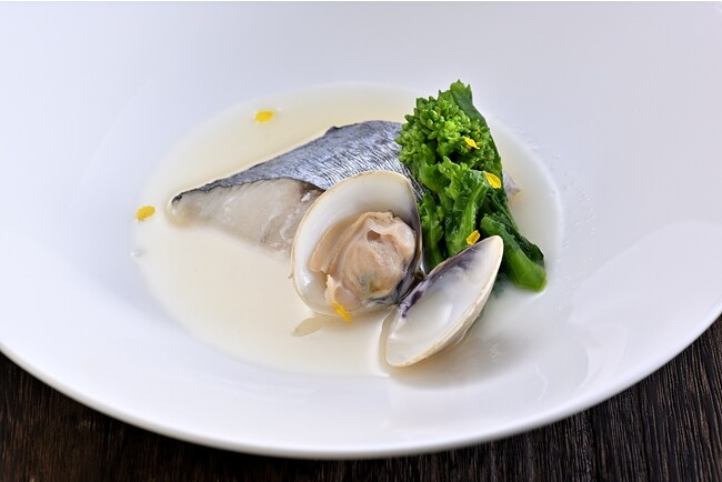 鰆とハマグリと菜の花のナージュ