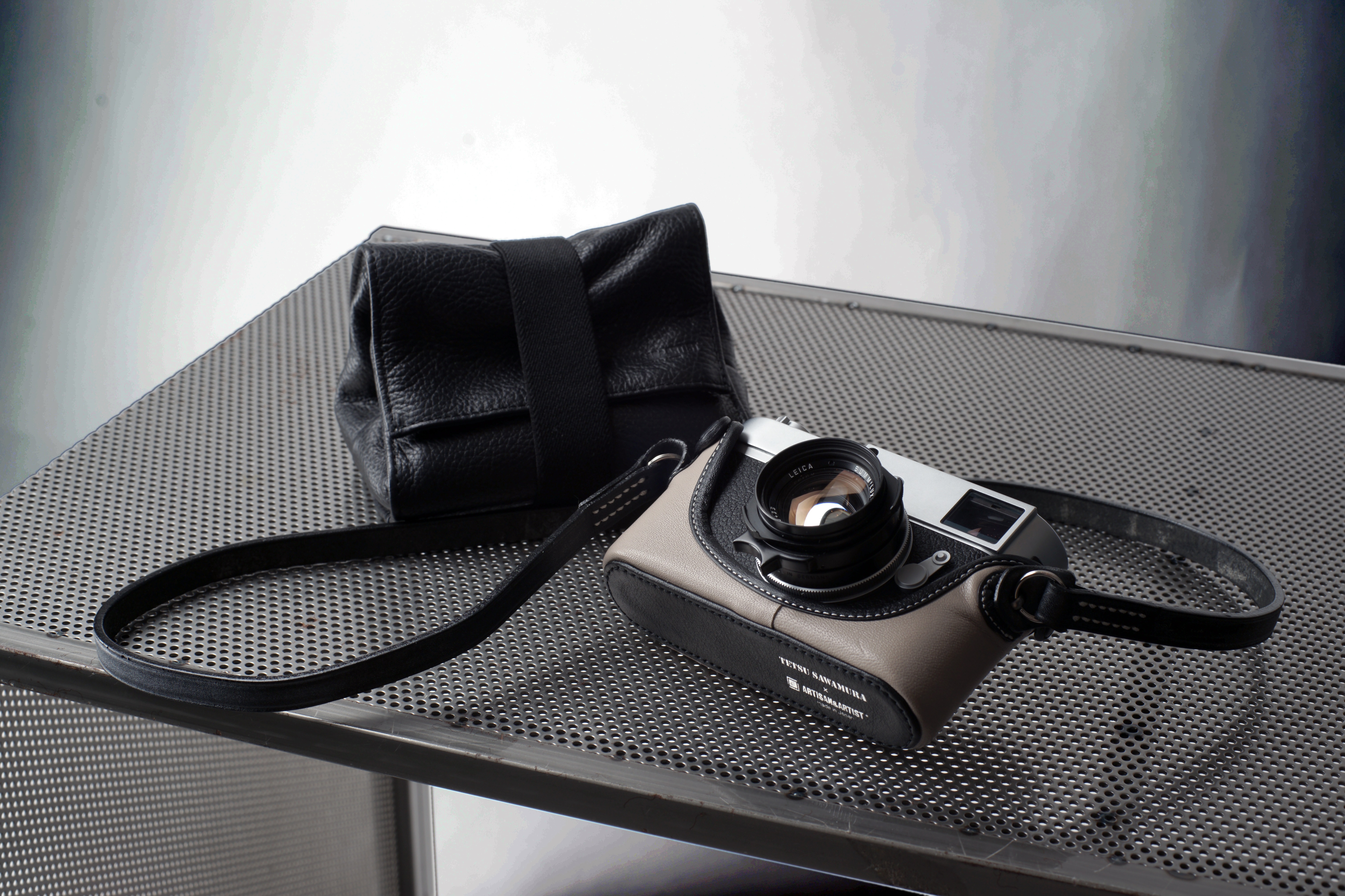 激安価格と即納で通信販売 Leica M型レンズポーチ 2個セット