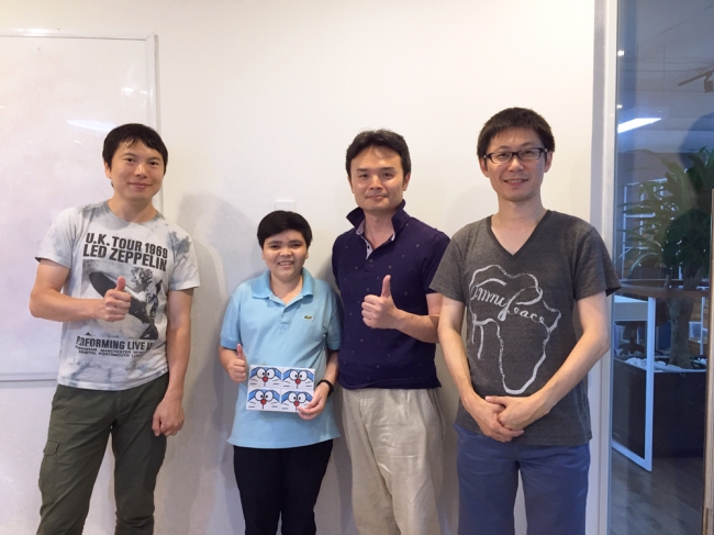 (写真)左から当社CTO大谷、現地エンジニア 、CIO伊藤、COO金田