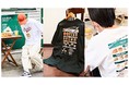 ハンバーガーチェーン「FRESHNESS BURGER」とセレクトショップ「FREAK'S STORE」の異業種コラボTが発売!