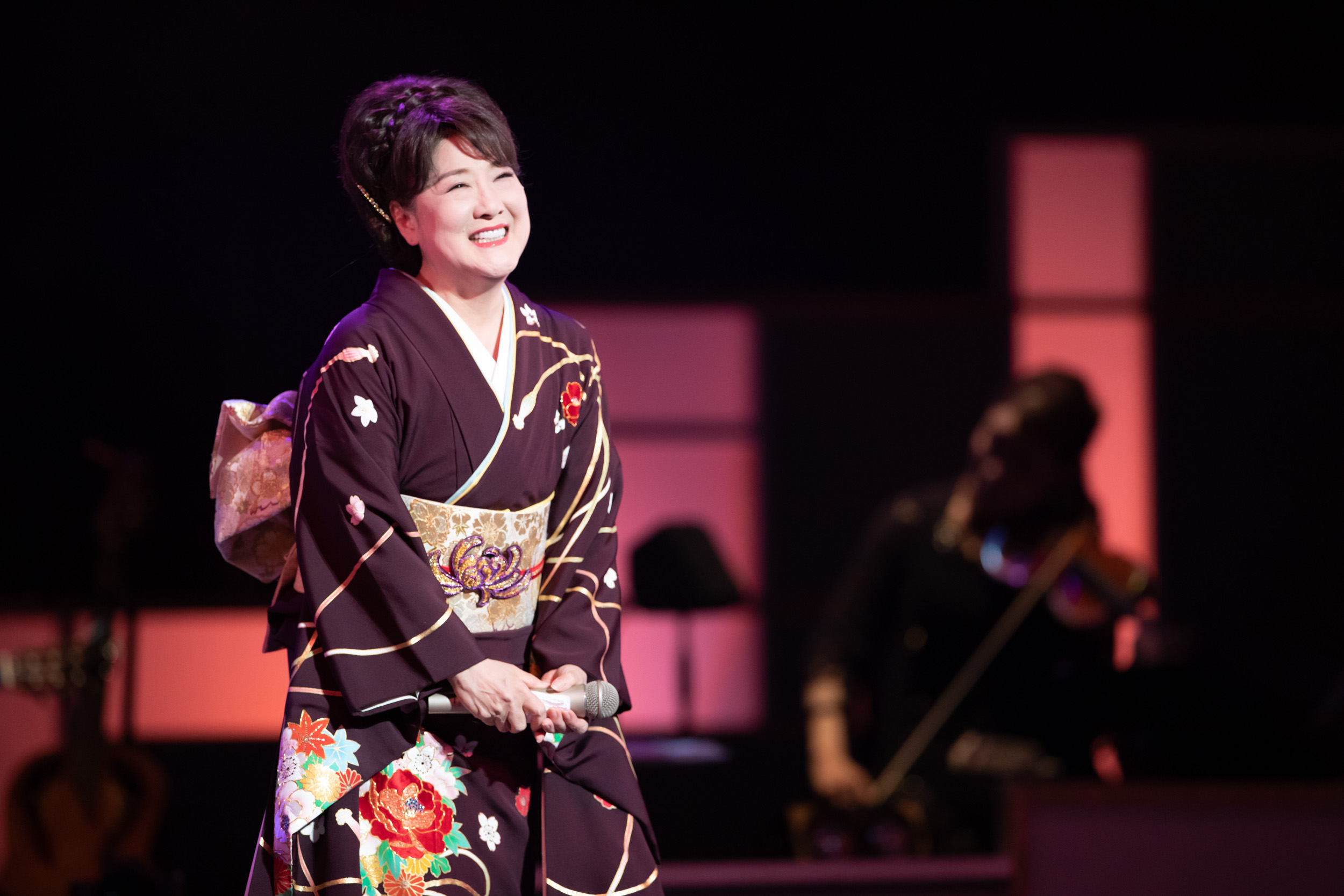 川中美幸+弦哲也　今夜は乾杯　レコード - 7