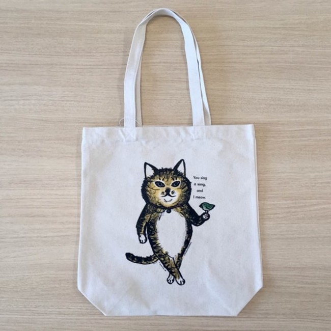 猫絵作家・画家、くまくら珠美さんデザインの猫トートバッグ（産経iDで限定販売中）