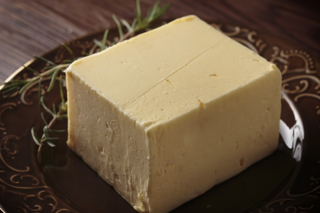 美瑛産ジャージー牛乳100％の自家製バター