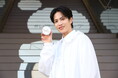 「ライトリフレクティング セラムクッションファンデーション」キャンペーンフィルム発表イベント開催!Friend of NARS 志尊淳さんが表参道の街頭にサプライズ登場