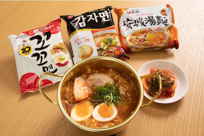 写真左から「ココ麺」「カムジャ麺」「安城湯麺（アンソンタンメン）」