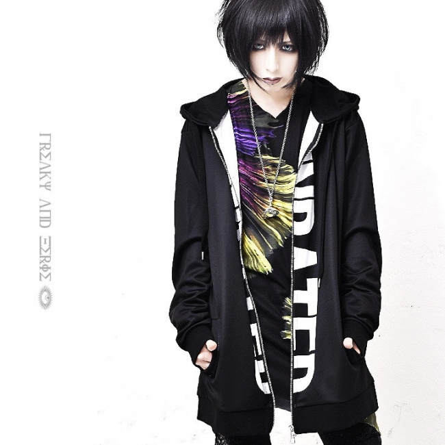 Unrated HOODIE　12,960円
