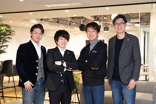 （左から：iimonn社 取締役CMO後藤博一氏、代表取締役CEO島田州平氏、当社 執行役員 三浦日出樹、取締役COO後藤光弘氏）