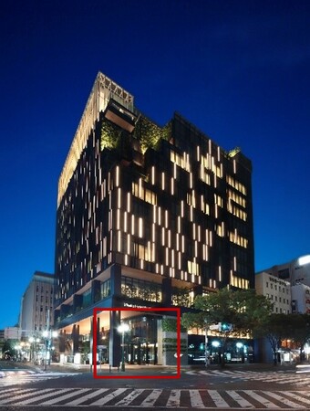 会場:ホテル1階エントランス前 会場:ホテル1階エントランス前