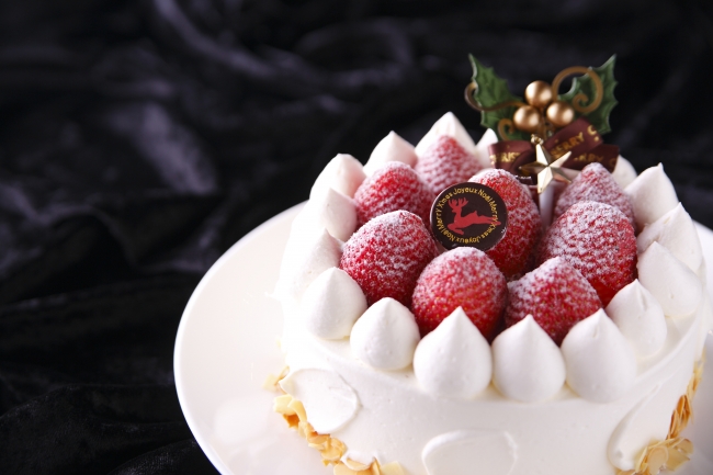 奈良ホテルのクリスマスケーキ17 地元奈良の農家から直送 奈良県 産いちご古都華 ことか を使用 古都華 ド ノエル を限定100個販売 都ホテルズ リゾーツのプレスリリース