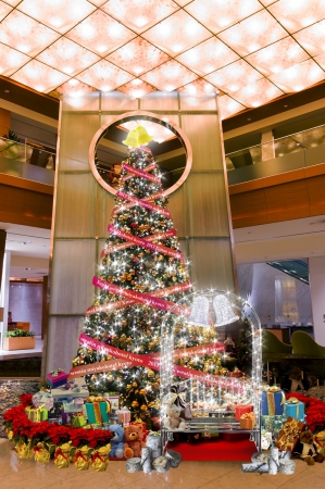 ウエスティン都ホテル京都 約30 000球のイルミネーションの輝きで温かくお出迎え クリスマス 装飾 近鉄 都ホテルズ 外食業界の新店舗 新業態など 最新情報 ニュース フーズチャネル