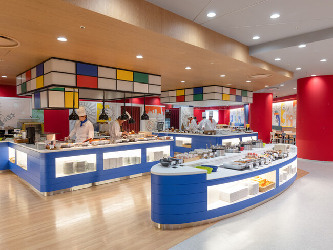 レストラン「イーポック」ブッフェ台 レストラン「イーポック」ブッフェ台