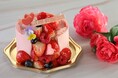 【シェラトン都ホテル大阪】いちごの滝が流れる母の日限定ケーキ新登場「あふれるいちごはお母さんへのあふれる感謝」