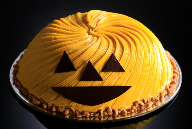 おばけかぼちゃの巨大ケーキ