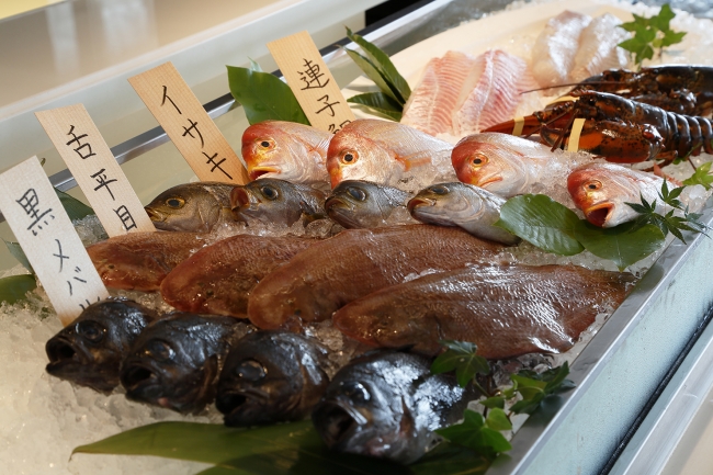 “鮮魚のブイヤベース”はお好みの鮮魚をセレクト