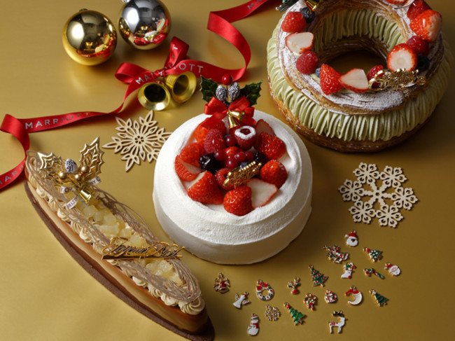 見た目も味も異なる3種のクリスマスケーキ
