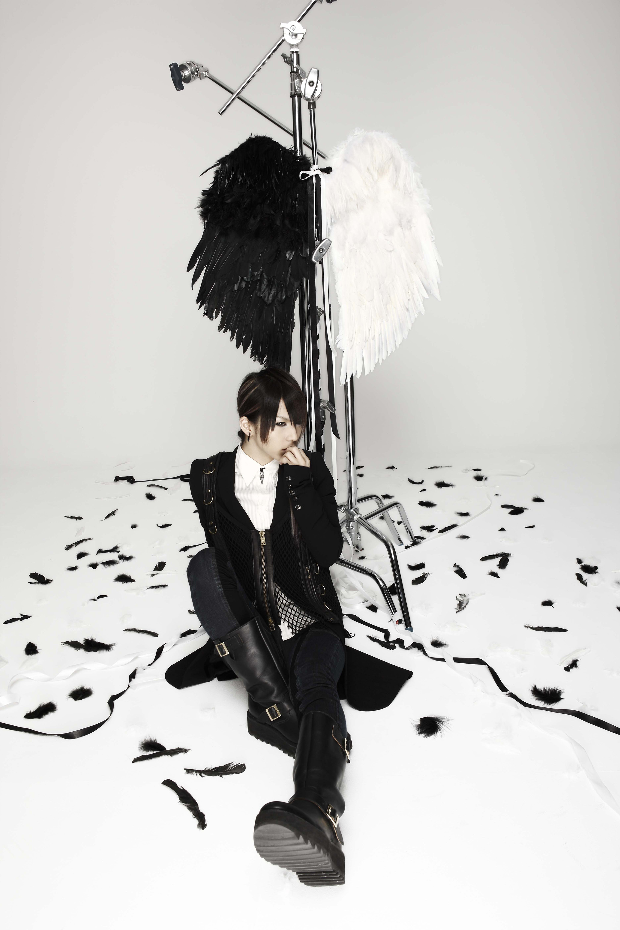 Sug のボーカル 武瑠が執筆したファンタジー長編小説 7月28日 土 発売決定 株式会社エムオン エンタテインメントのプレスリリース