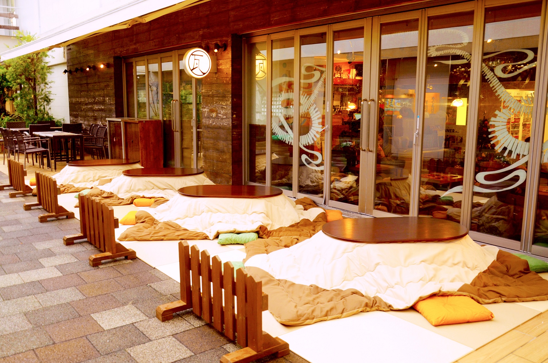 年越し蕎麦をこたつで味わう 錦糸町駅直結のkawara Cafe Diningで 瓦蕎麦 付きのこたつ席プランを販売中 株式会社エスエルディーのプレスリリース