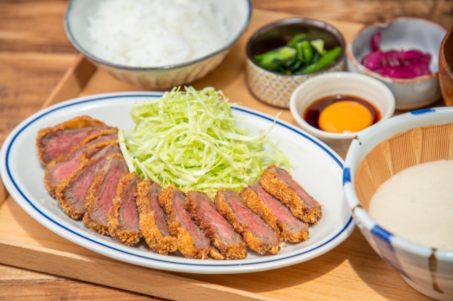 厳選黒毛和牛の牛カツとろろ定食