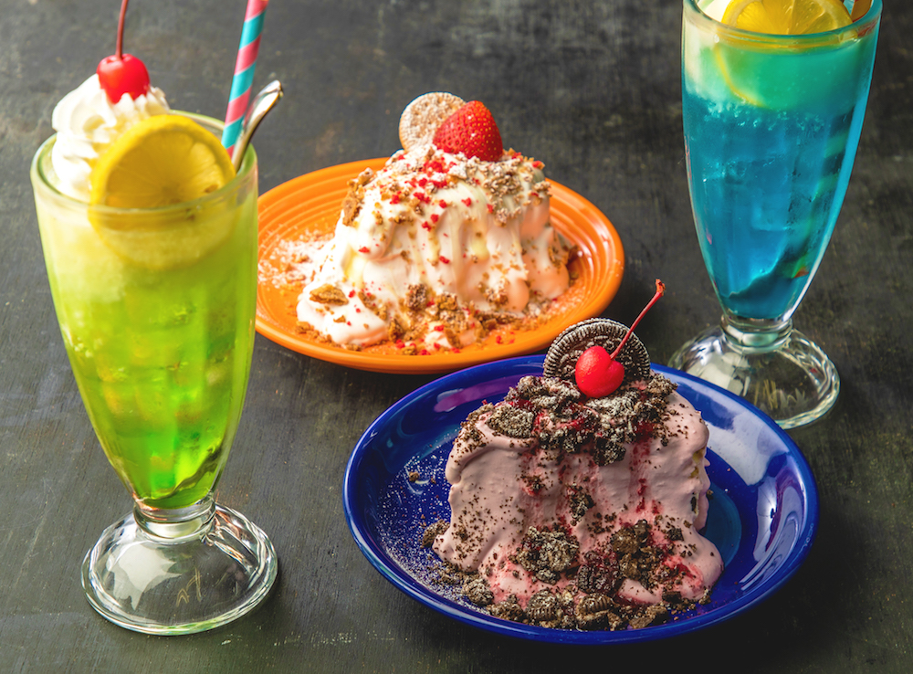 新感覚 とろけるショートケーキ アメリカンダイナーに冬のスイーツが新登場 ２種類の味を楽しむとろける メルトショートケーキ 株式会社エスエルディーのプレスリリース