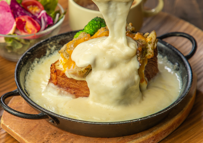 チーズ専門店 究極のチーズトースト 新宿 池袋のcheesetable春の新メニュー たっぷりチーズ をかけて食べる贅沢厚切りトースト 株式会社エスエルディーのプレスリリース