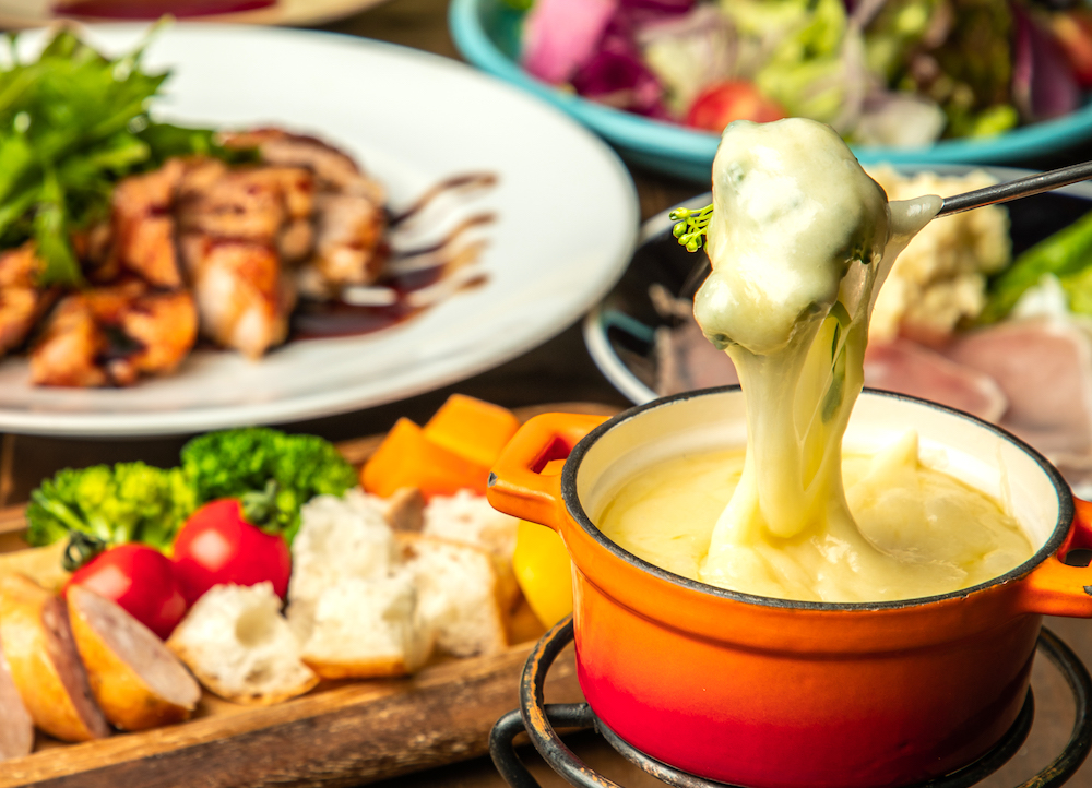 食べ放題 とろ りチーズフォンデュが食べ放題 仙台のkawara Cafeで飲み放題やデザートまでついた贅沢プランが期間限定販売 株式会社エスエルディーのプレスリリース