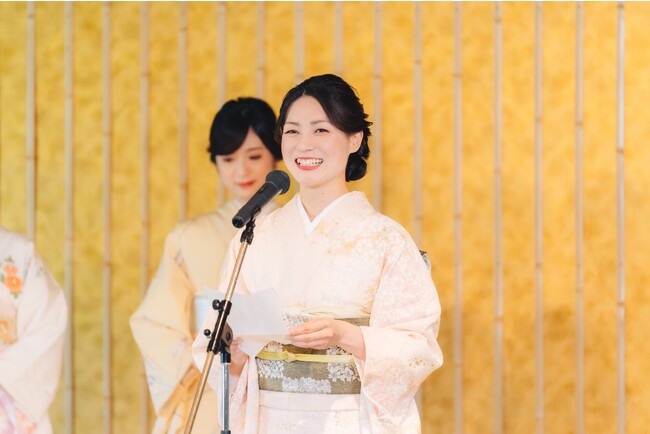 ▲イベント期間を振り返ってスピーチをするTomoeさん ▲イベント期間を振り返ってスピーチをするTomoeさん