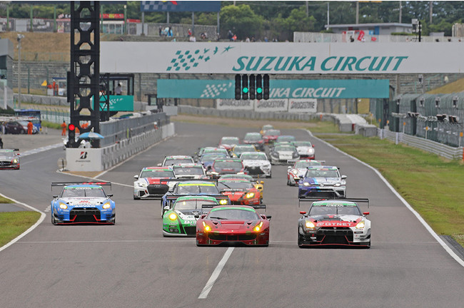 鈴鹿サーキット史上最大数が出走の決勝レース『2018スーパー耐久 開幕