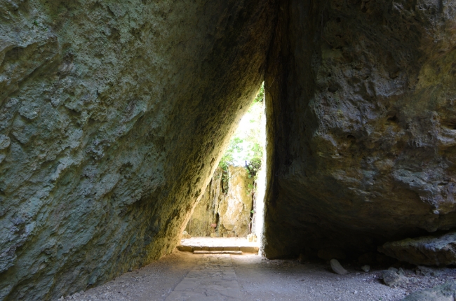 世界遺産・斎場御嶽（セーファウタキ）