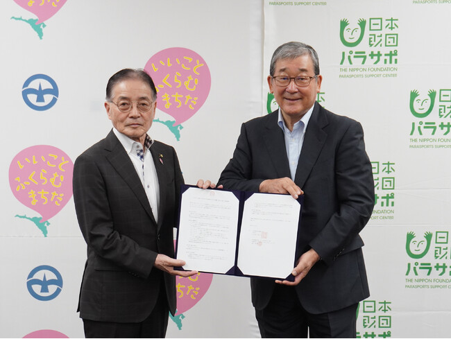 6月21日、町田市役所にて協定締結式を実施しました。（写真左：石阪市長、同右：山脇会長）