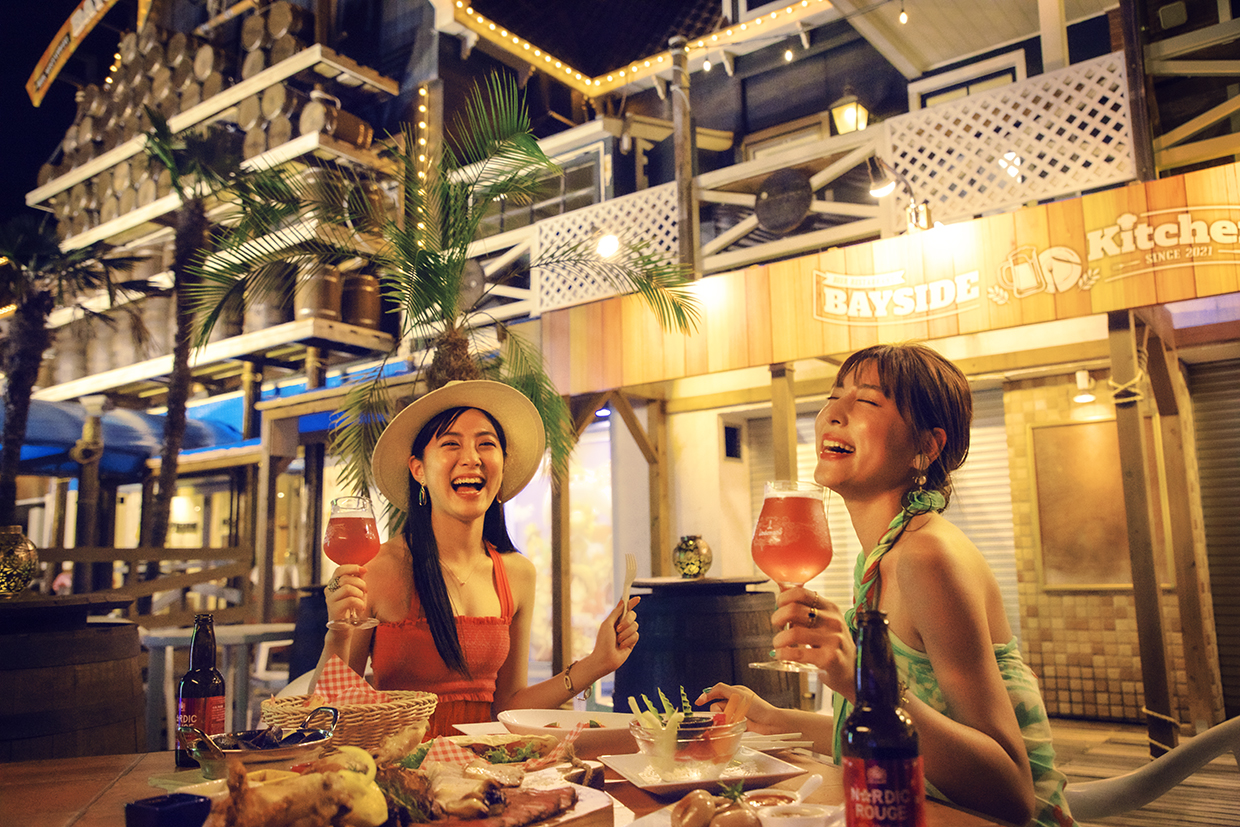 まるで海外リゾートのようなハウステンボスで楽しむおしゃれでスタミナ満点 肉バルグルメ スタッフも絶賛のおすすめ夏限定グルメ Huistenbosch Gourmet Times ハウステンボス株式会社のプレスリリース