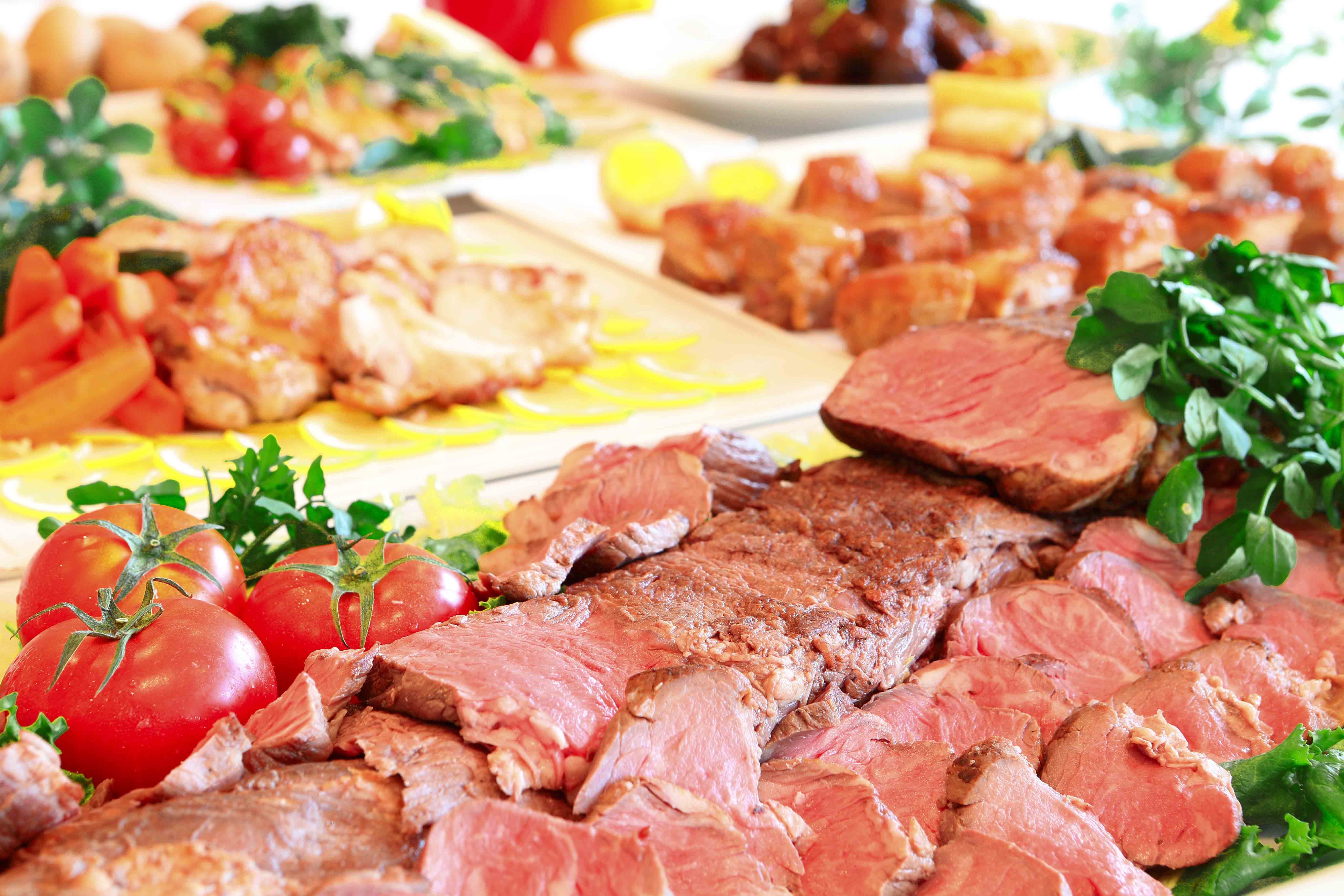 モーニングビュッフェ 人気のローストビーフなど 今だけの特別な肉料理を日替わりで 朝からお肉をたくさん食べて元気な一日を ロッテシティホテル錦糸町 17 初夏のミートグルメフェア を開催 株式会社ロッテのプレスリリース