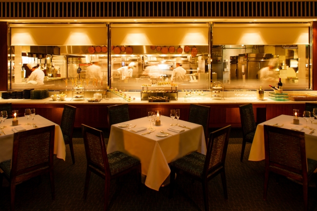 ショーキッチン前に美しく取り揃える「Tapa-tizers タパタイザー」