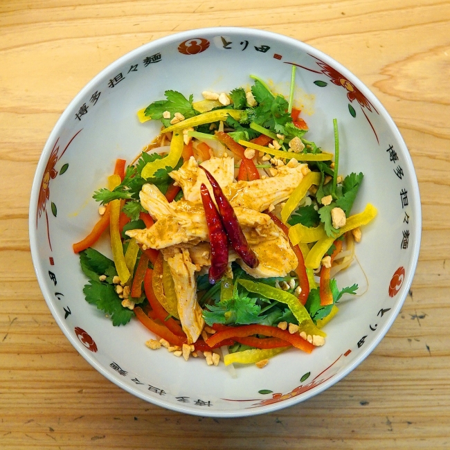 タイ風！トムヤムまぜ麺（KITTE博多店）