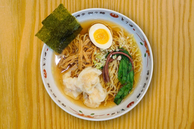 海老ワンタン麺　950円（税込）