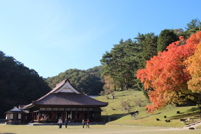 岡山県 ようこそ秋色づく閑谷 しずたに へ ただいまライトアップ開催中です 岡山県のプレスリリース