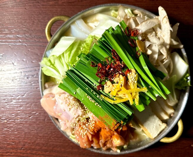 ■とり白菜の京風もつ鍋：1人前1,800円(税込1,980円)