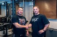 筋肉博士 山本義徳氏×元IFBBプロ・ボディビルダー 山岸秀匡氏が待望のBIGコラボレジェンド2人の合同トレーニング企画や対談動画を配信