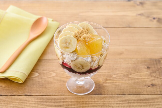 エネルギー：288kcal　たんぱく質：9.2g　脂質：5.1g　炭水化物：54.0g　食塩相当量：0.1g