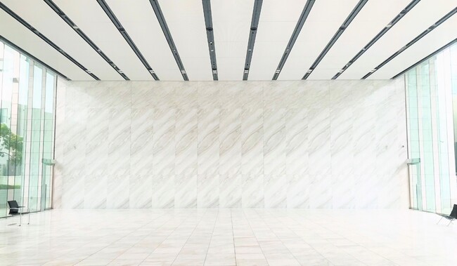 会場となるワールド北青山ビル1階 エントランス 会場となるワールド北青山ビル1階 エントランス