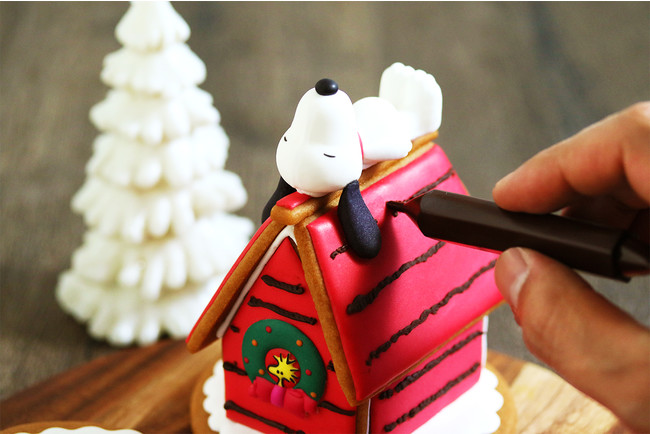 クリスマスにスヌーピーのヘクセンハウスを作ろう Peanuts Cafe 中目黒 Peanuts Diner 横浜 でワークショップ開催 株式会社ポトマックのプレスリリース